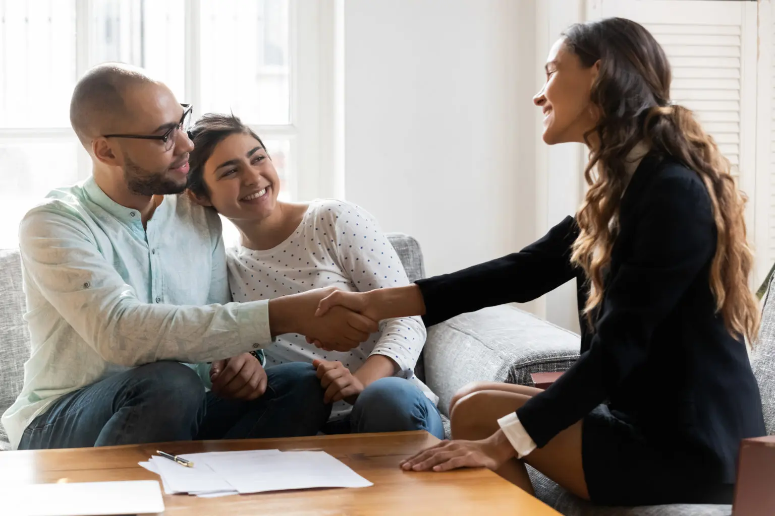 estate agent speaking to tenants